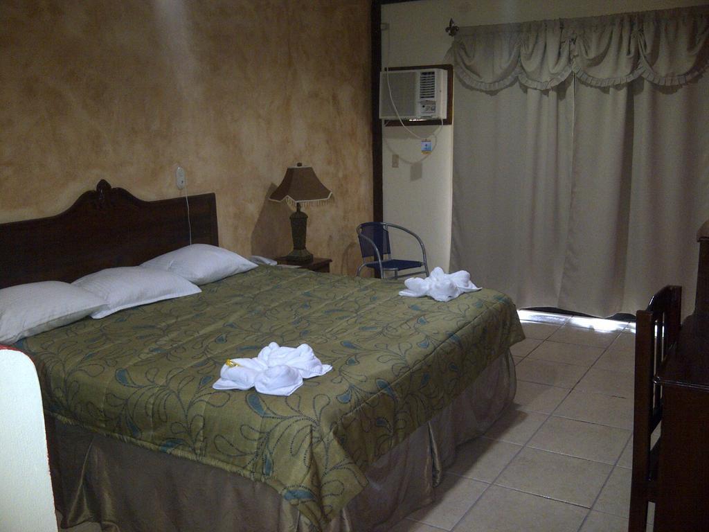 Hotel Cibeles La Ceiba Kamer foto