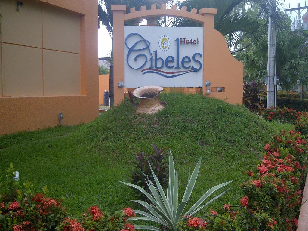 Hotel Cibeles La Ceiba Buitenkant foto